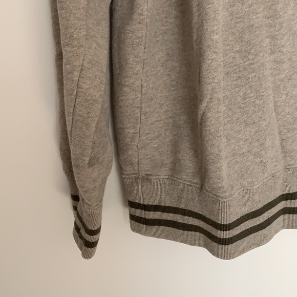 Roots Crewneck - Picture 3 of 3